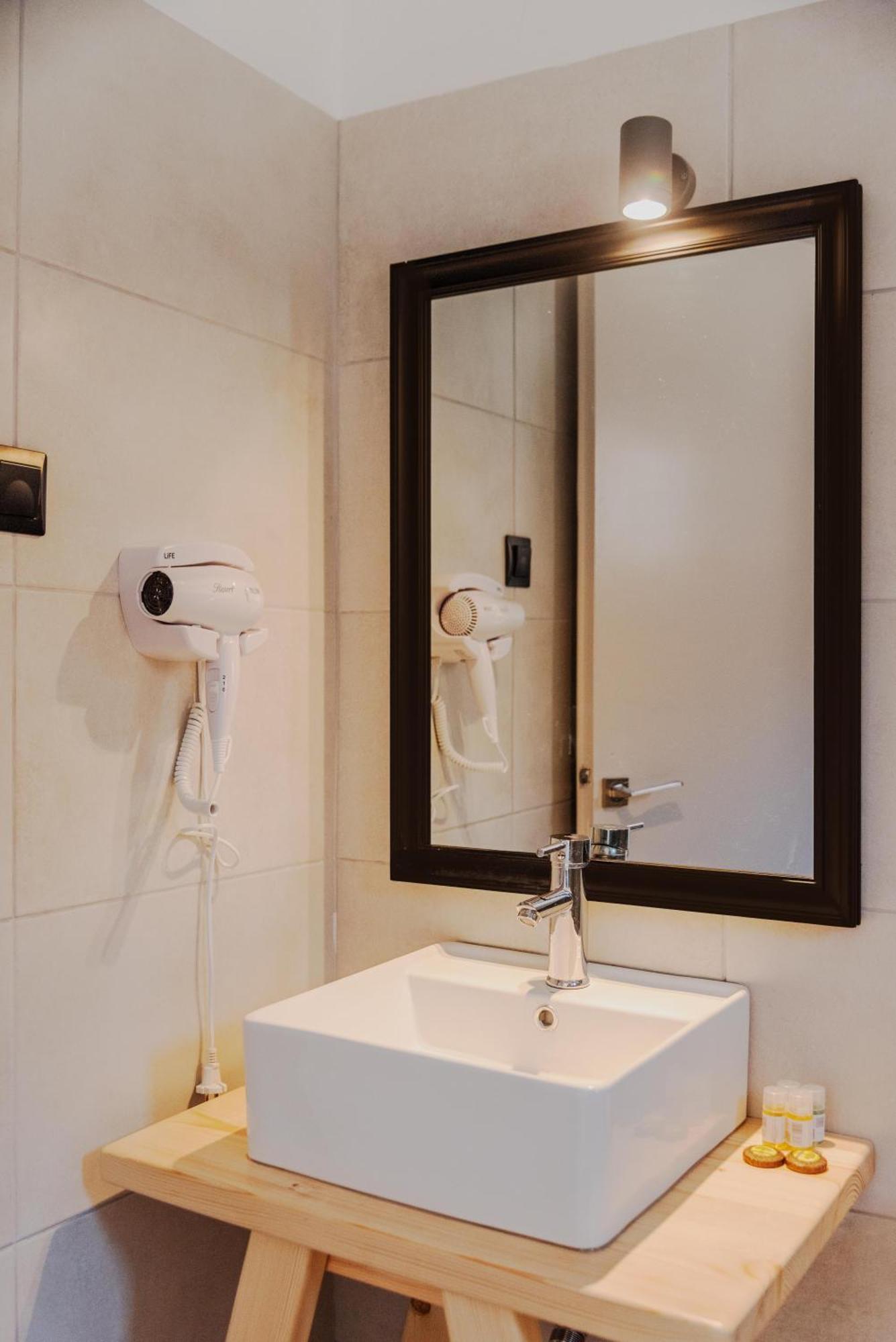 Eleonas Annex Apartments กาวอส ภายนอก รูปภาพ